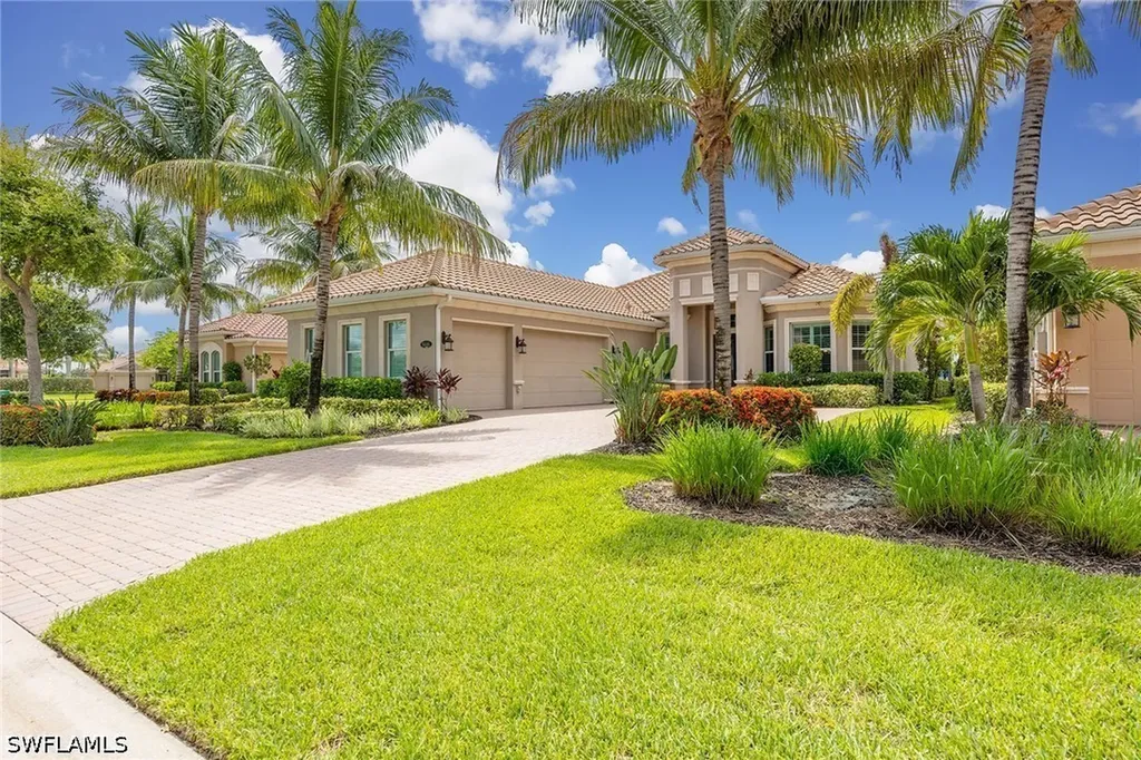 9446 Lagomar Court Naples FL 34114