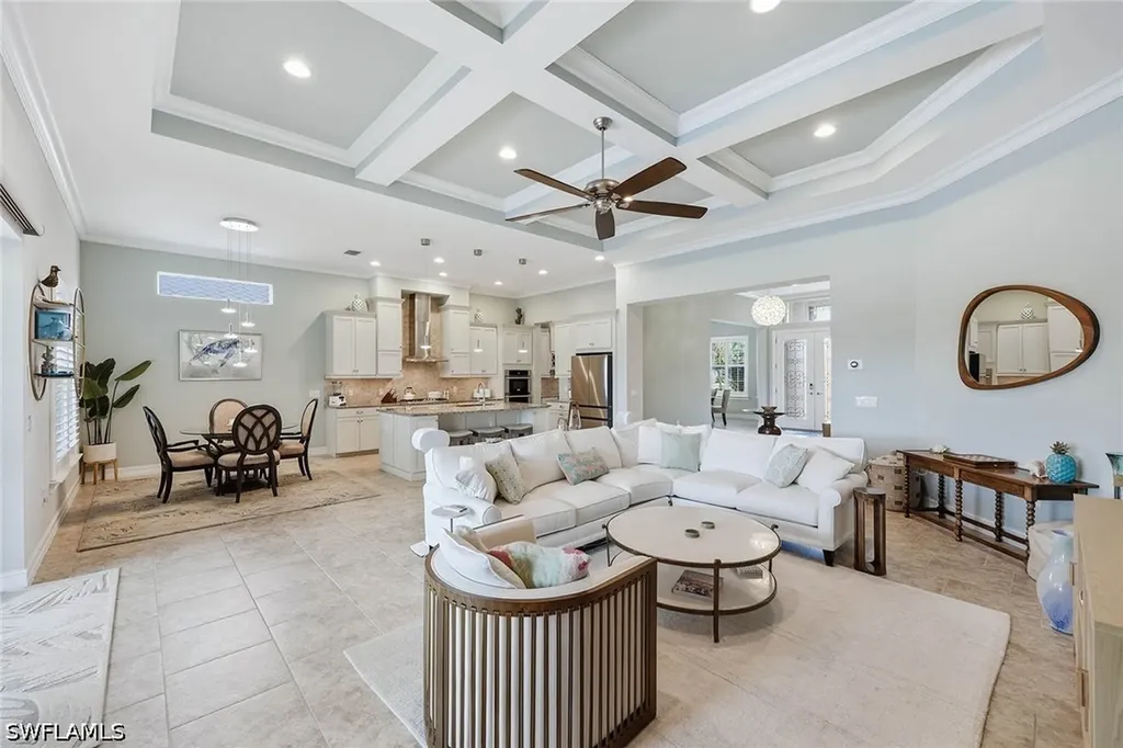 9446 Lagomar Court Naples FL 34114