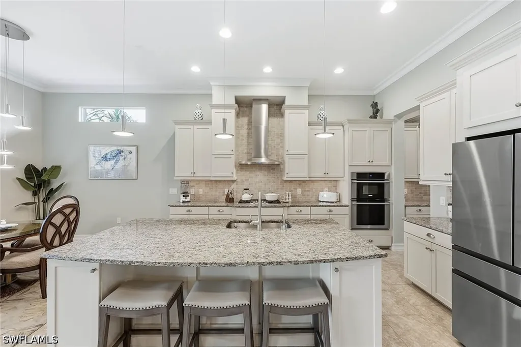 9446 Lagomar Court Naples FL 34114