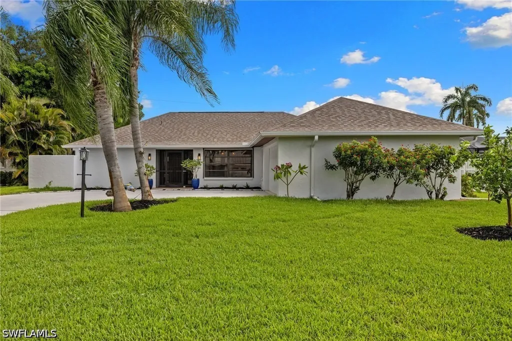 433 Golfview Naples FL 34110