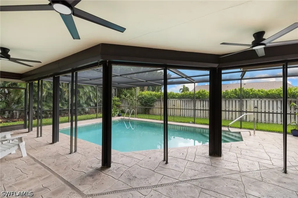 433 Golfview Naples FL 34110
