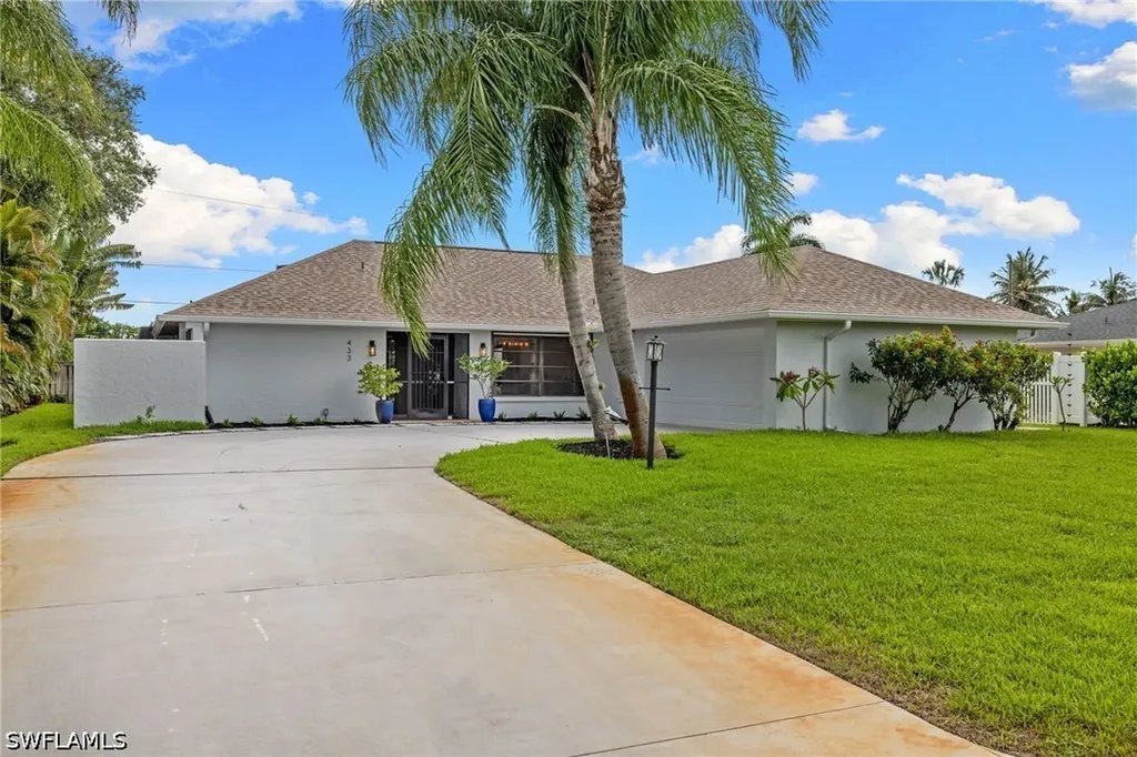 433 Golfview Drive Naples FL 34110