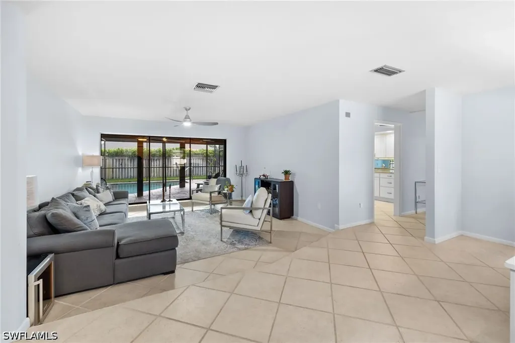 433 Golfview Naples FL 34110