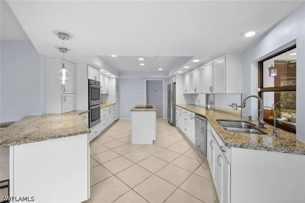 433 Golfview Drive Naples FL 34110
