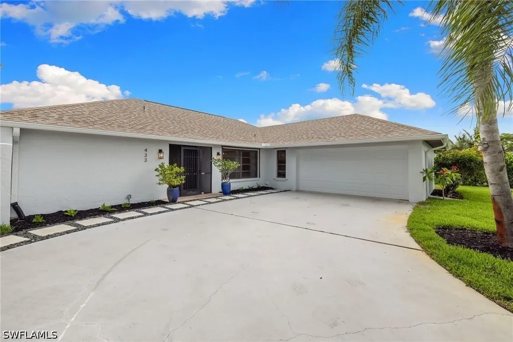 433 Golfview Naples FL 34110
