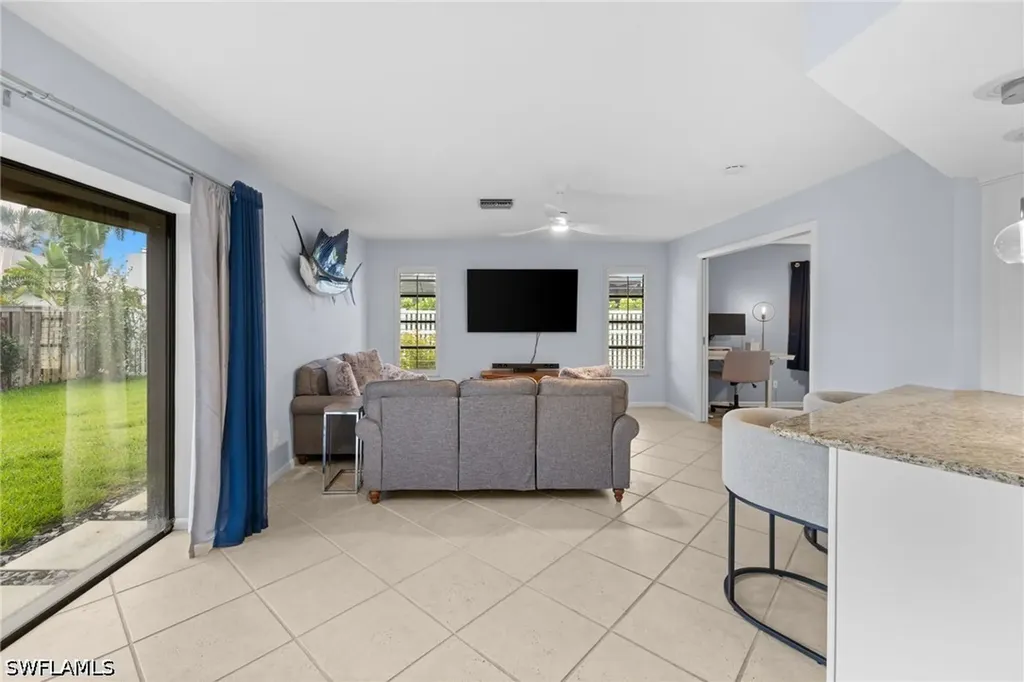 433 Golfview Naples FL 34110