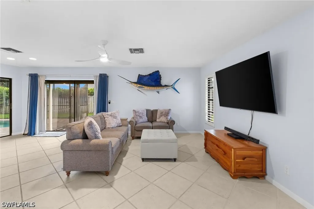 433 Golfview Naples FL 34110
