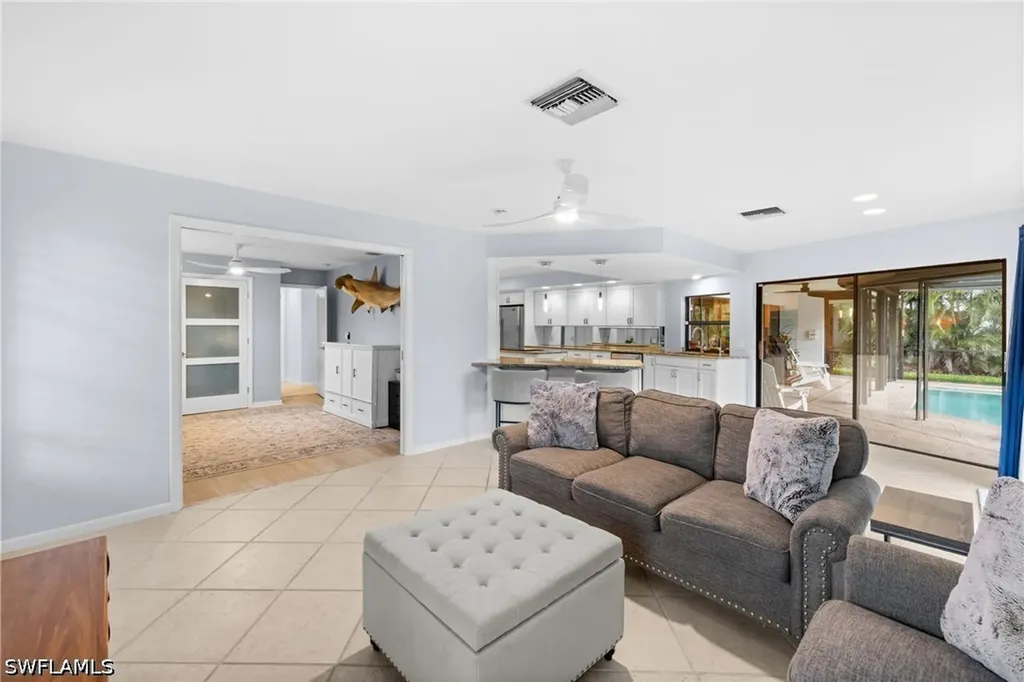433 Golfview Naples FL 34110