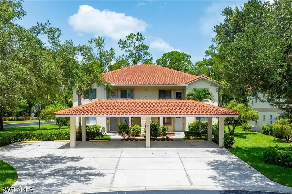 Naples FL, 600 Luisa Court, Unit 4