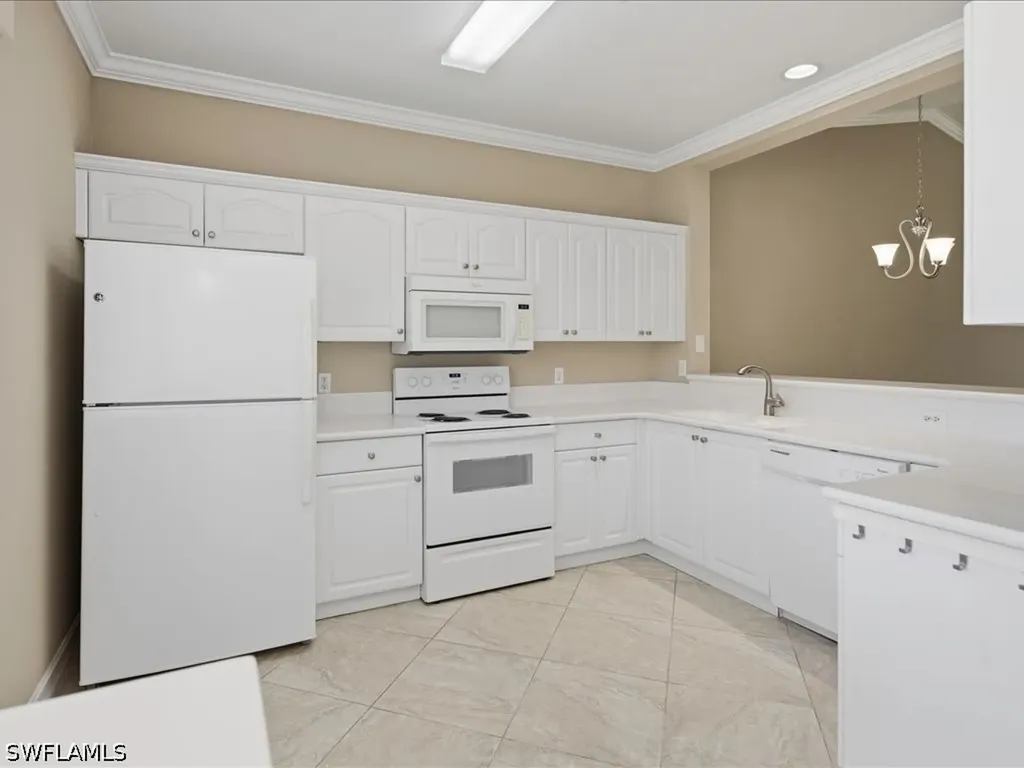 600 Luisa Court Naples FL 34104