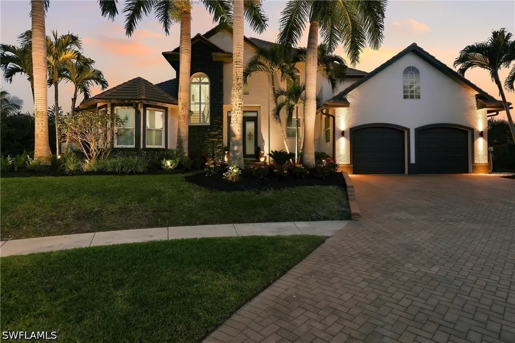 Marco Island FL, 1045 Cottonwood Court