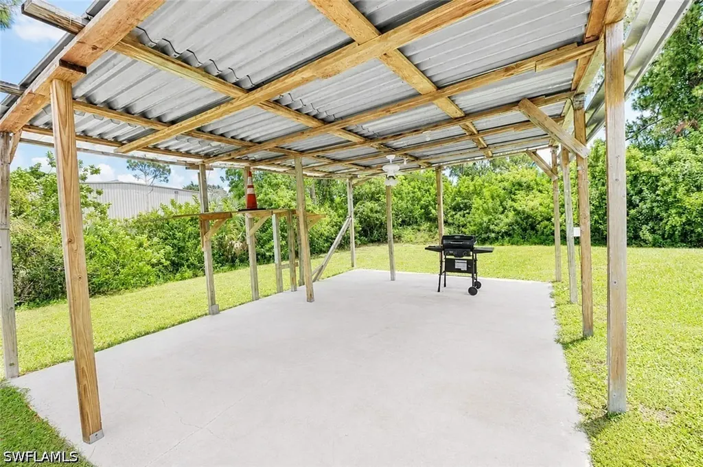 2800/2802 Hawalaska Street Lehigh Acres FL 33973
