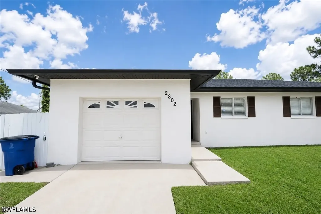 2800/2802 Hawalaska Street Lehigh Acres FL 33973