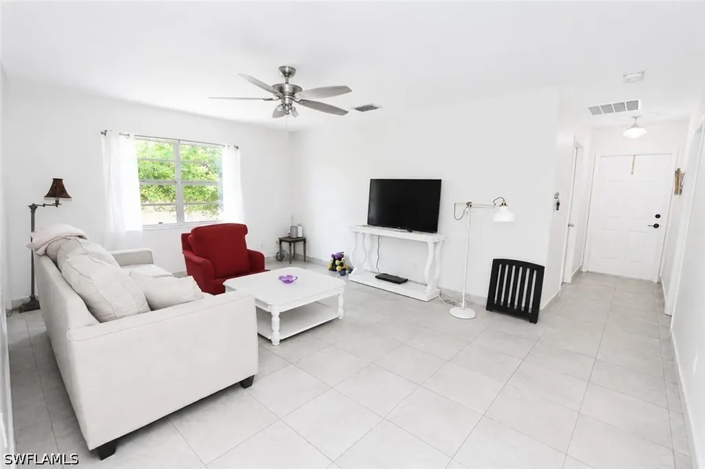 2800/2802 Hawalaska Street Lehigh Acres FL 33973