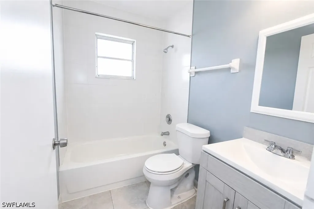 2800/2802 Hawalaska Street Lehigh Acres FL 33973
