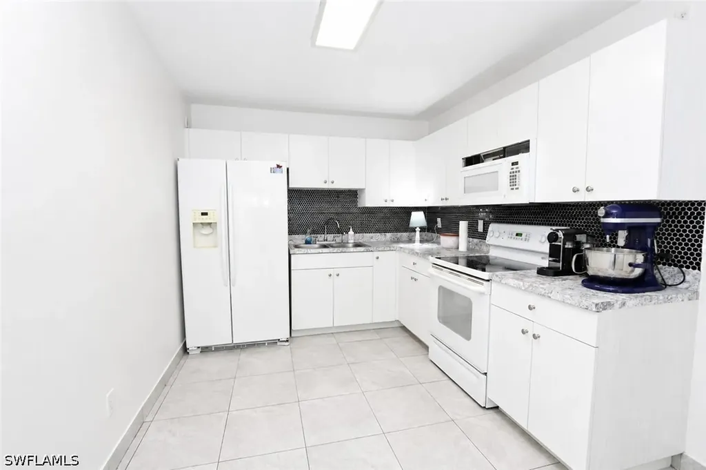 2800/2802 Hawalaska Street Lehigh Acres FL 33973