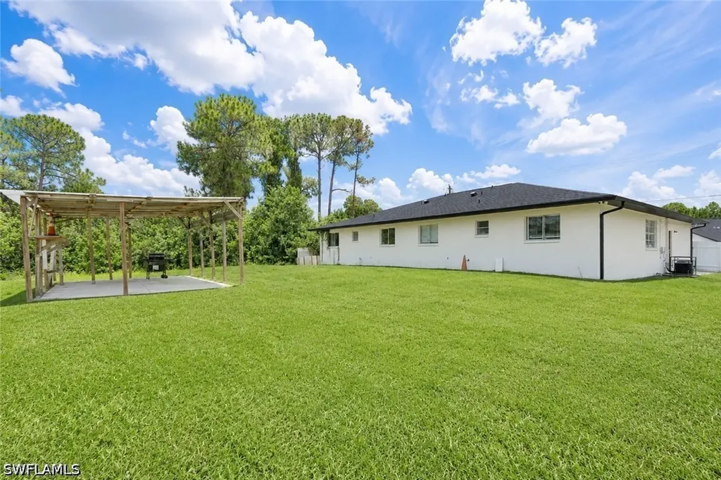 2800/2802 Hawalaska Street Lehigh Acres FL 33973