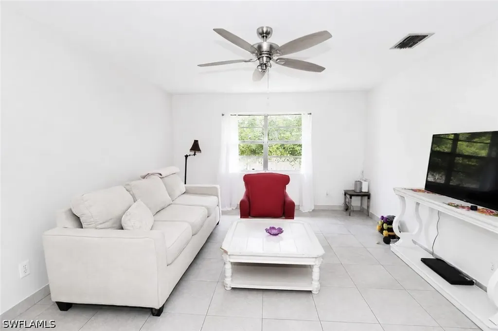 2800/2802 Hawalaska Street Lehigh Acres FL 33973