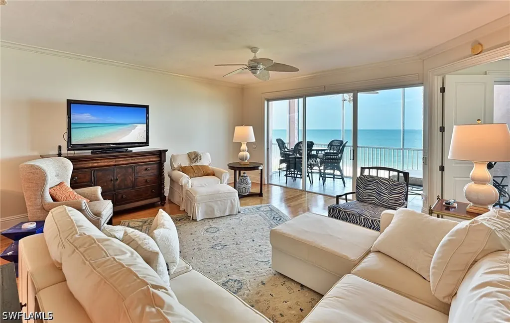 Bonita Springs FL, 253 Barefoot Beach Boulevard, Unit 304