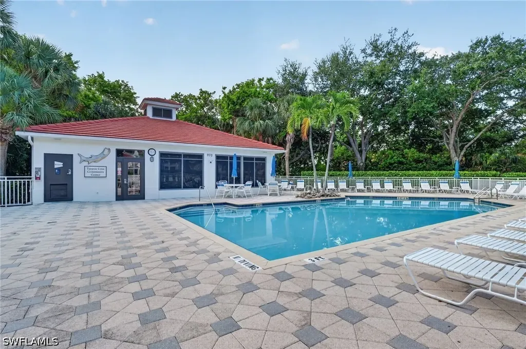 975 Tarpon Cove Drive Naples FL 34110