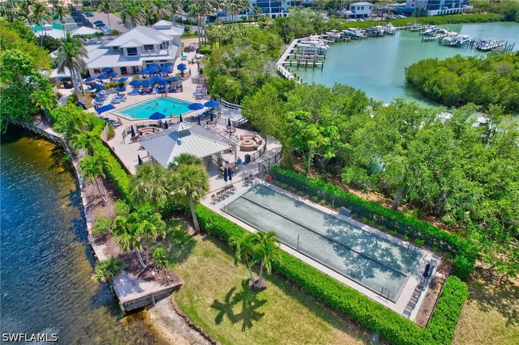 975 Tarpon Cove Drive Naples FL 34110