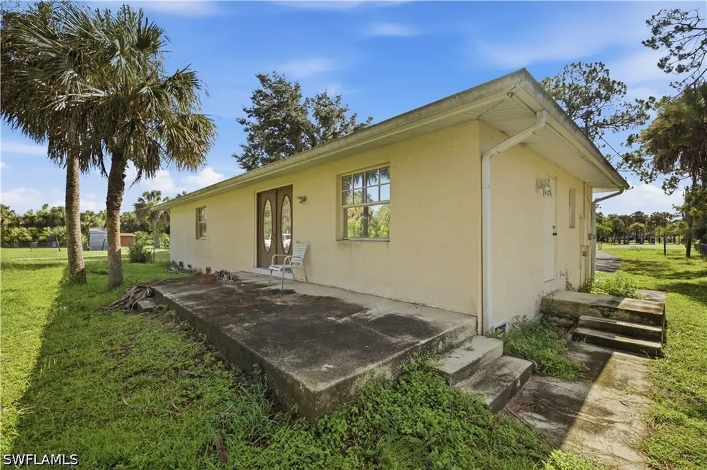 231 14th Street NE Naples FL 34120