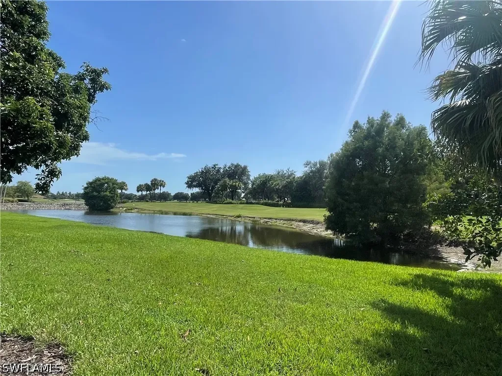 1993 Crestview Way Naples FL 34119