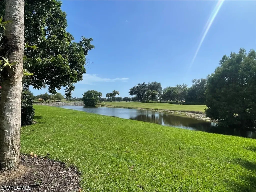 1993 Crestview Way Naples FL 34119
