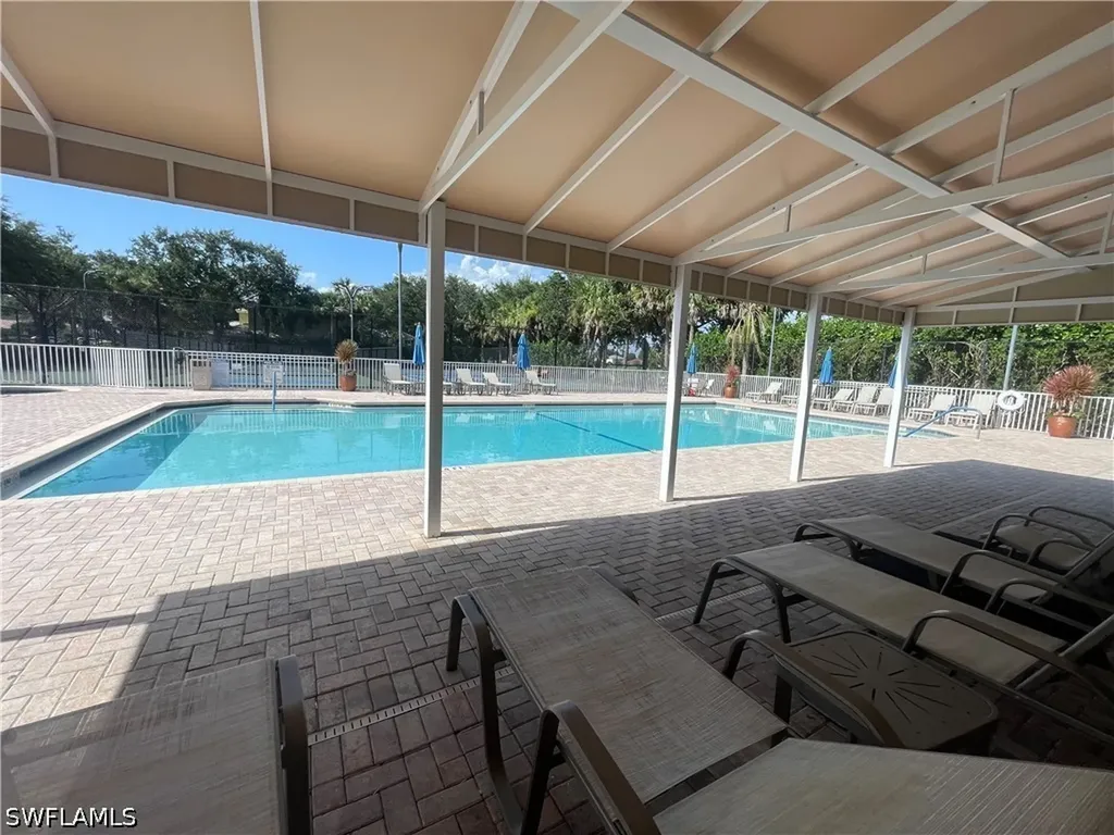 1993 Crestview Way Naples FL 34119