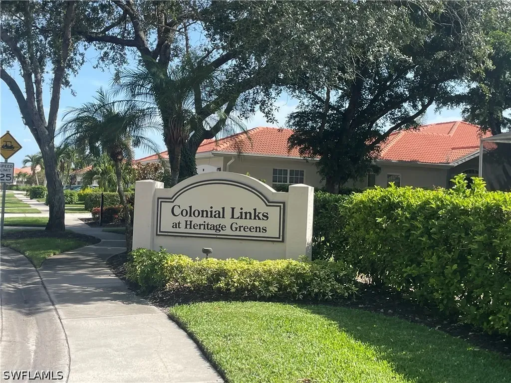 1993 Crestview Way Naples FL 34119