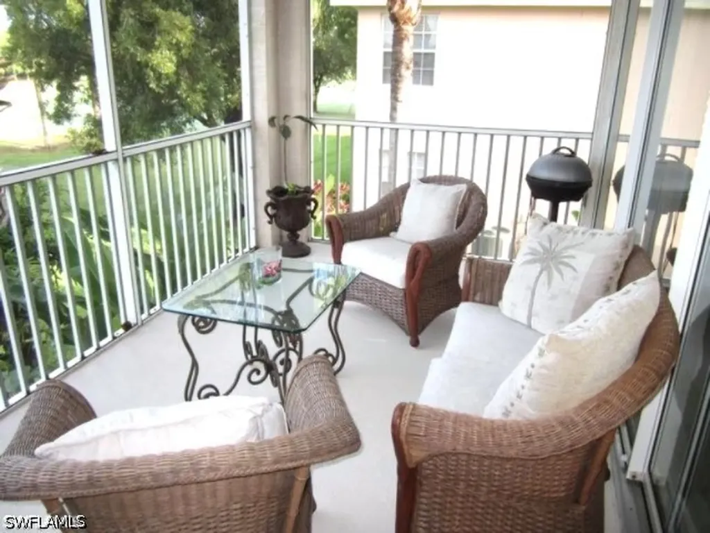 1993 Crestview Way Naples FL 34119