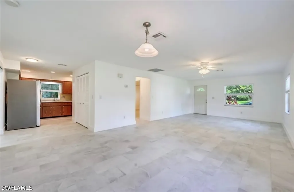 497 Donna Street Naples FL 34104