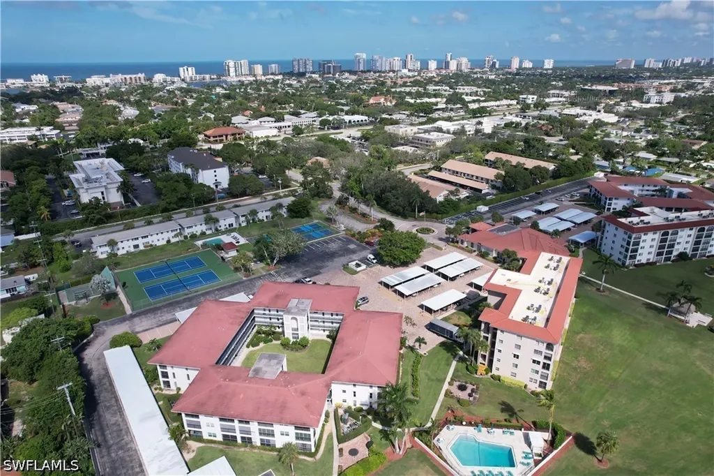 41 High Point Circle S Naples FL 34103