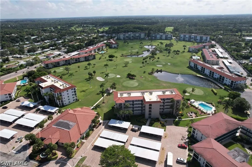 41 High Point Circle S Naples FL 34103