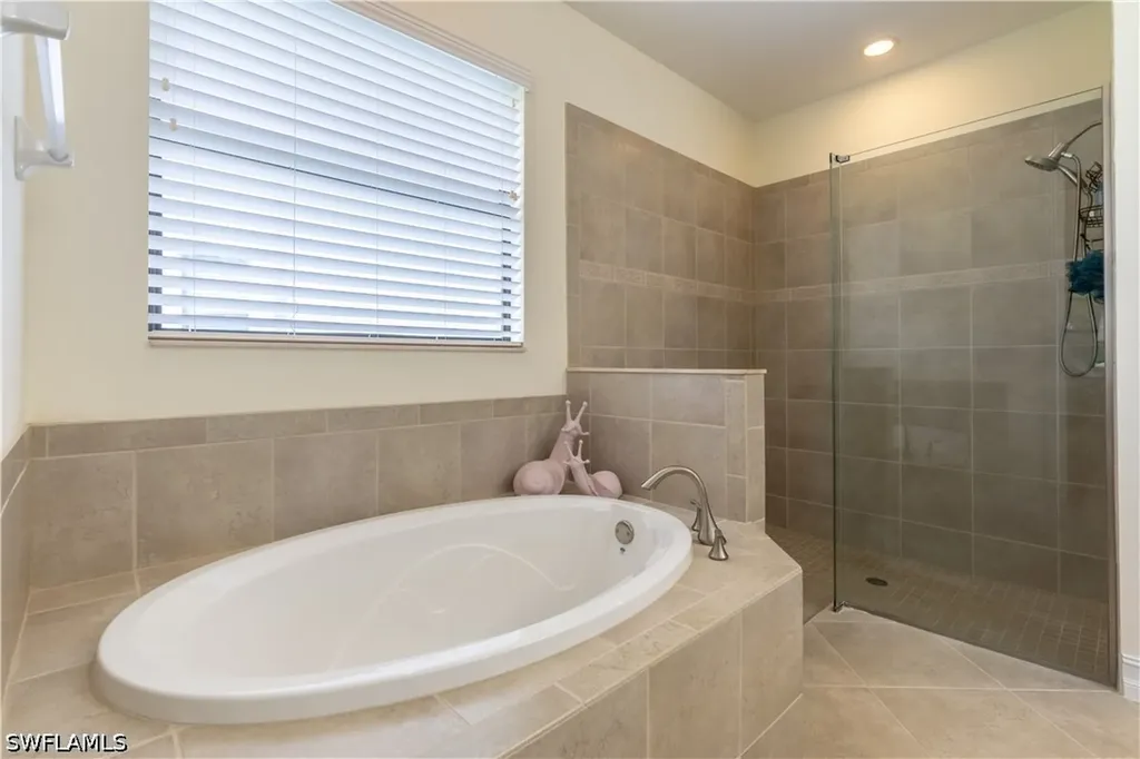 7807 Bucks Run Drive Naples FL 34120