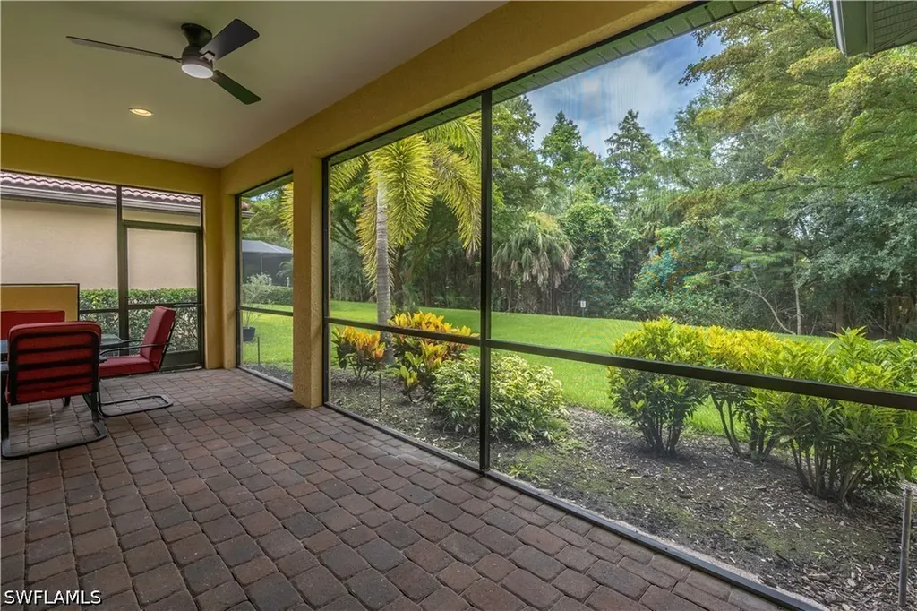 7807 Bucks Run Drive Naples FL 34120