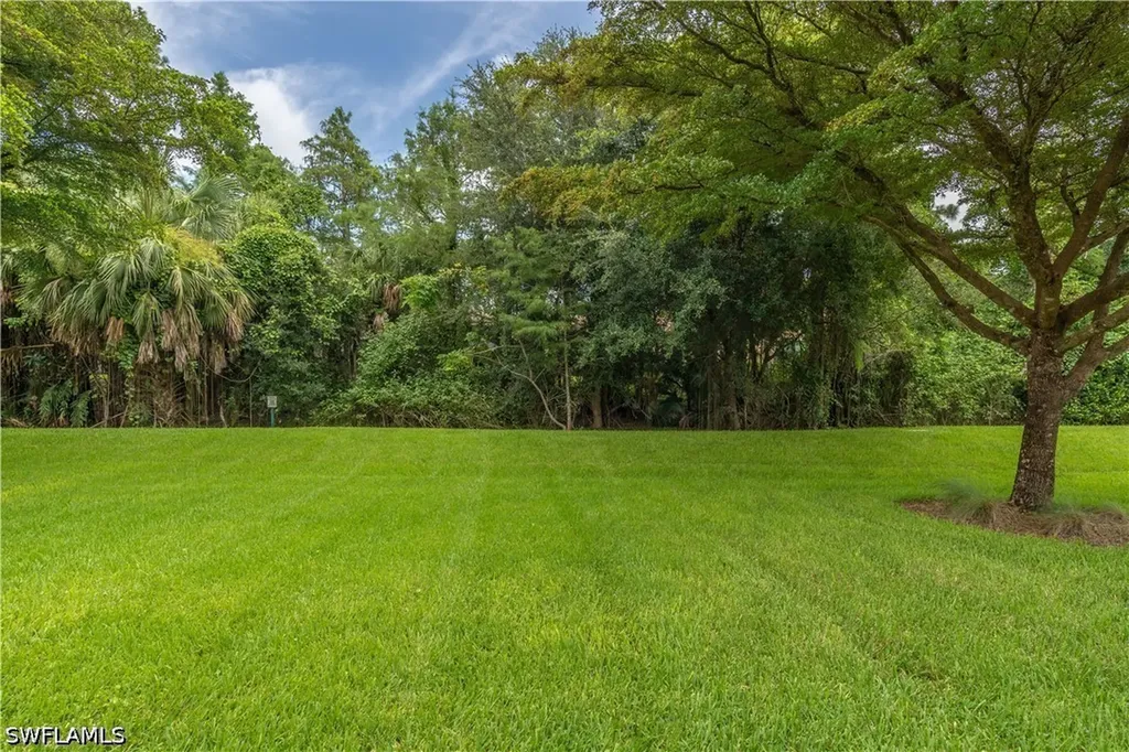 7807 Bucks Run Drive Naples FL 34120