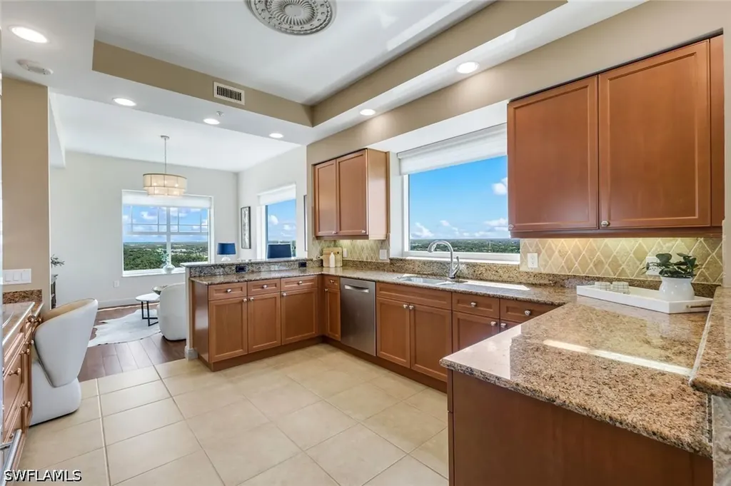 455 Cove Tower Drive Naples FL 34110