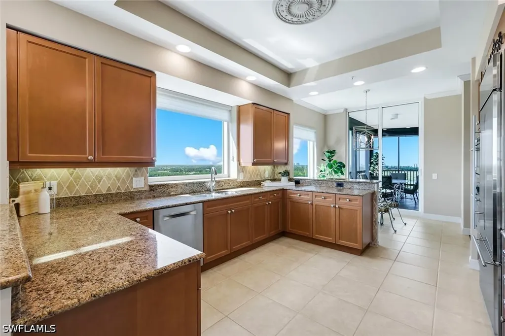 455 Cove Tower Drive Naples FL 34110