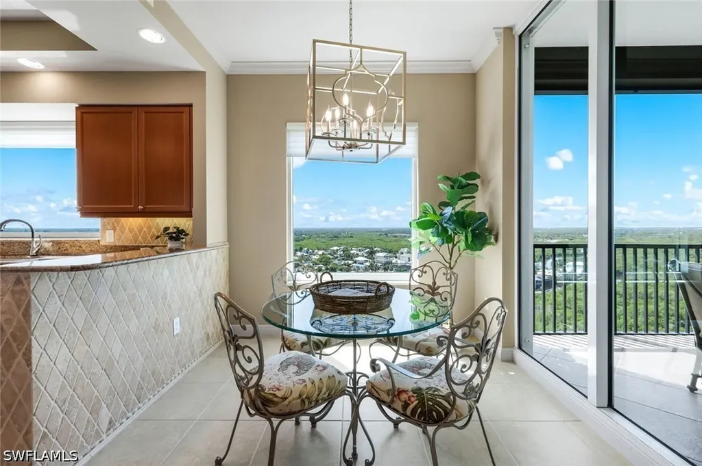 455 Cove Tower Drive Naples FL 34110