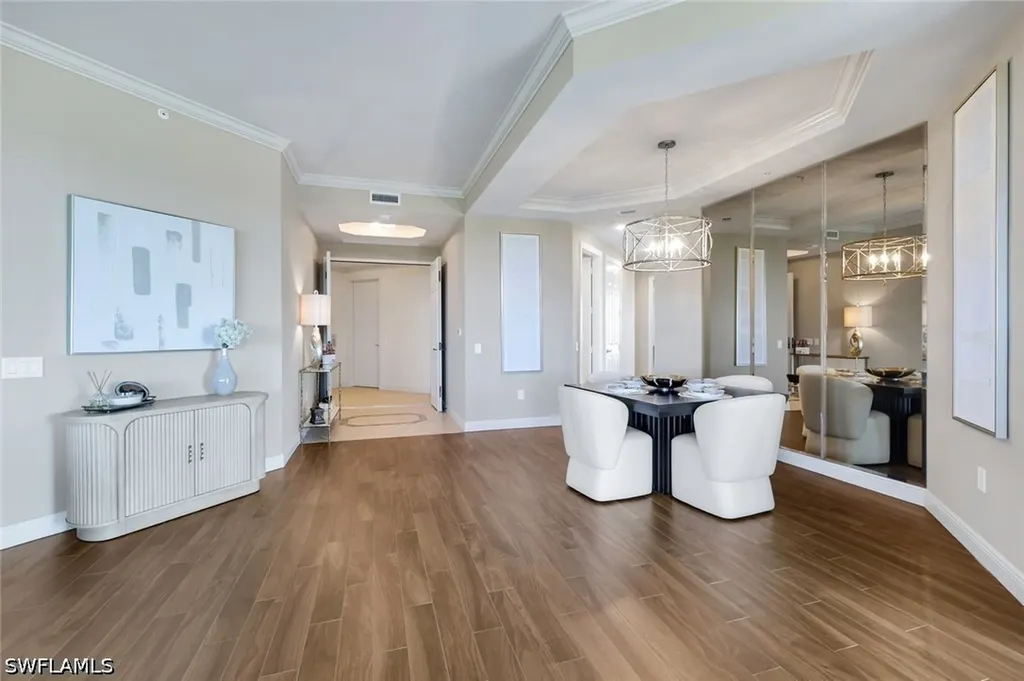 455 Cove Tower Drive Naples FL 34110