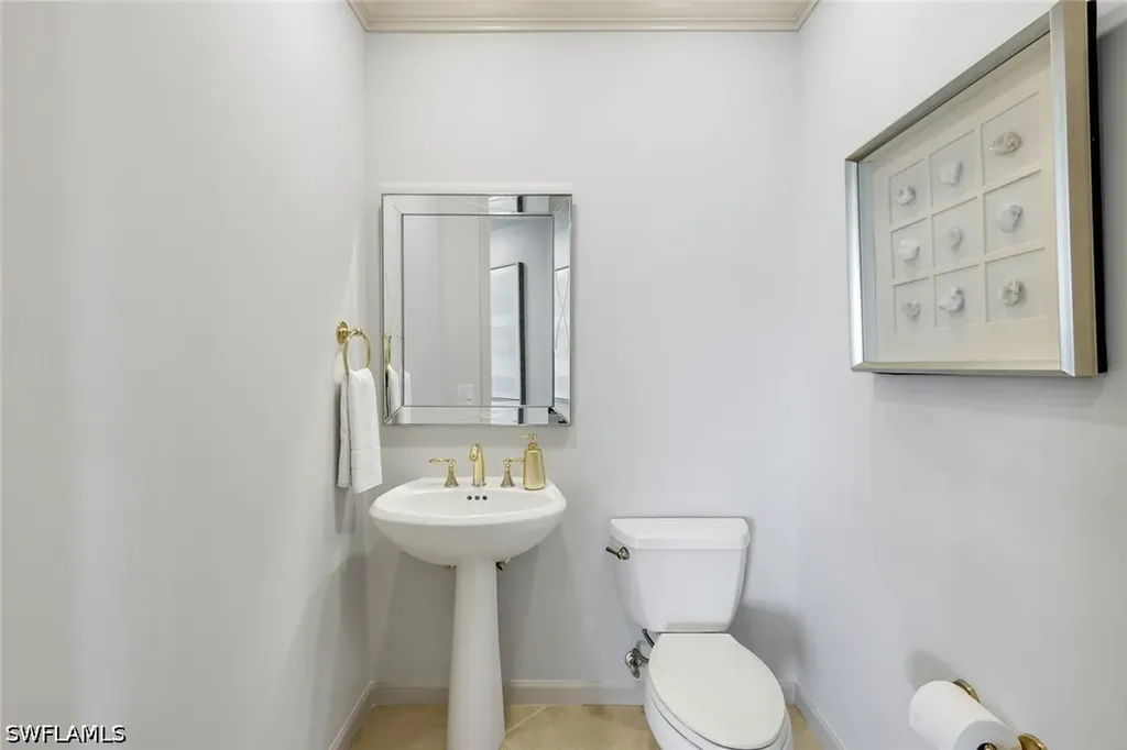 455 Cove Tower Drive Naples FL 34110