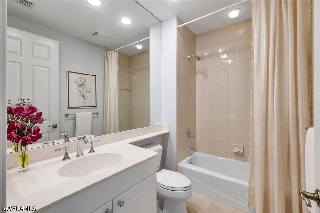 455 Cove Tower Drive Naples FL 34110