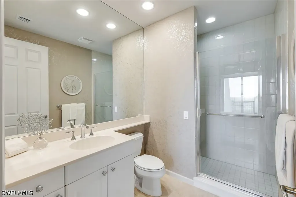 455 Cove Tower Drive Naples FL 34110