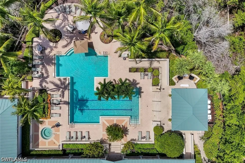 455 Cove Tower Drive Naples FL 34110