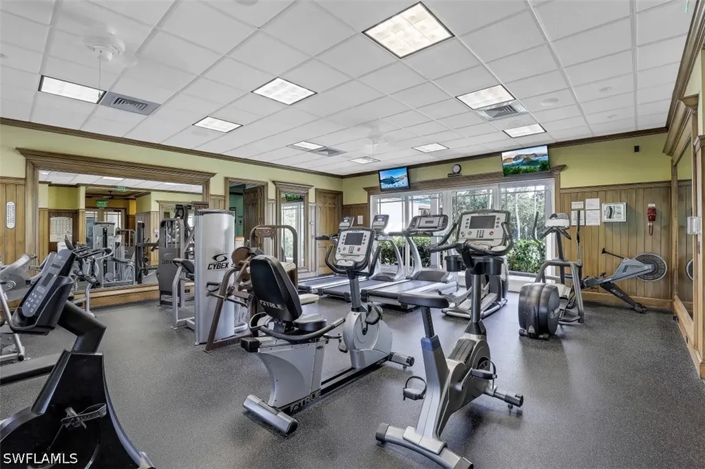 455 Cove Tower Drive Naples FL 34110
