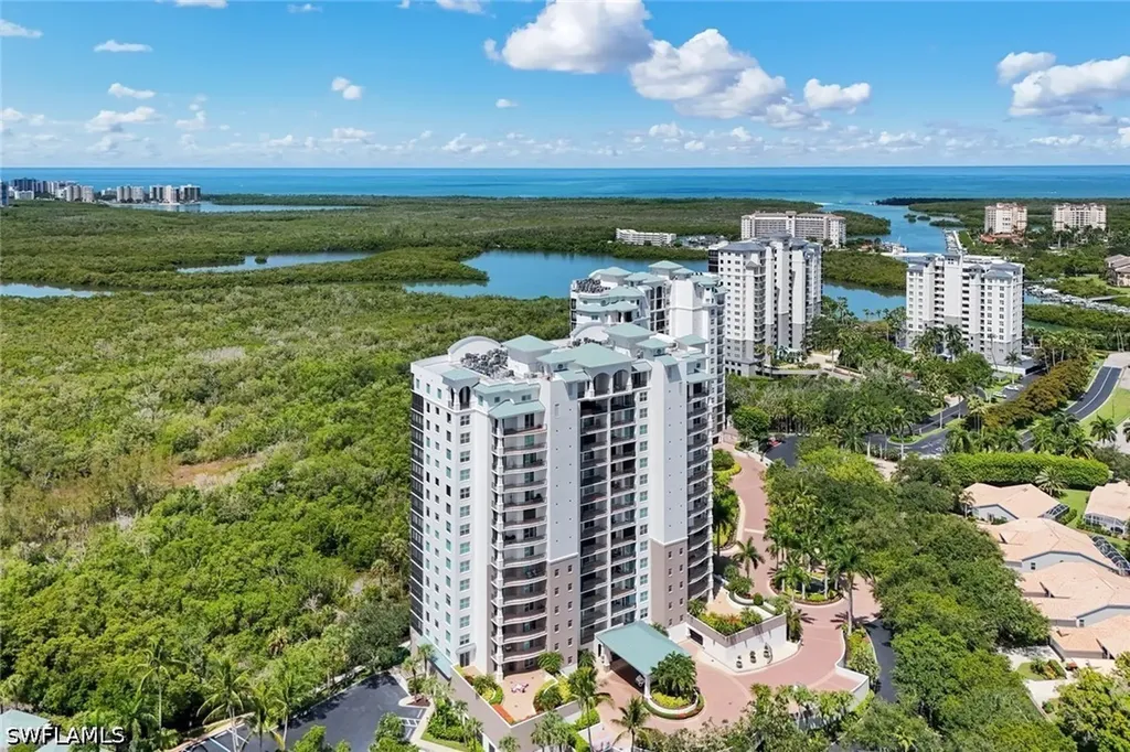 455 Cove Tower Drive Naples FL 34110