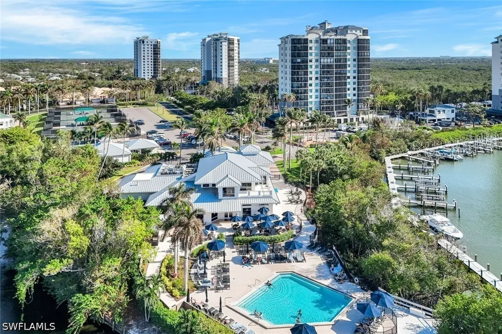 455 Cove Tower Drive Naples FL 34110