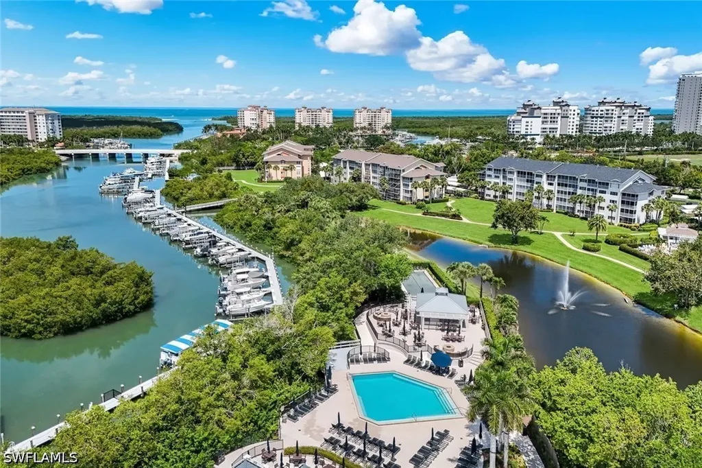 455 Cove Tower Drive Naples FL 34110