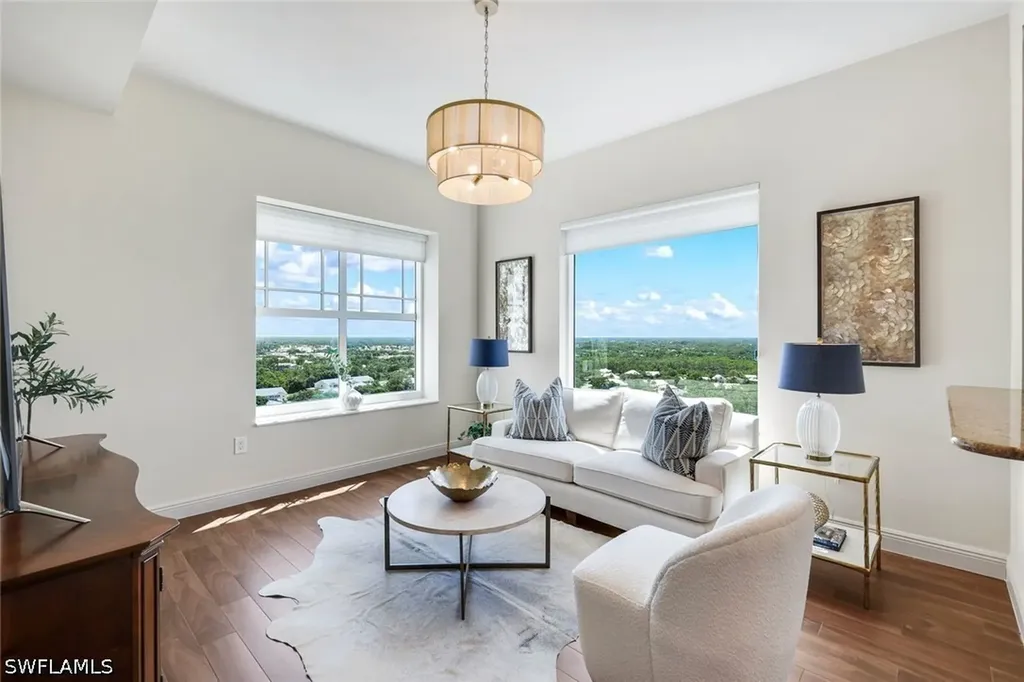 455 Cove Tower Drive Naples FL 34110